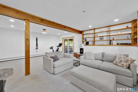20 North Road East Granby CT 06026