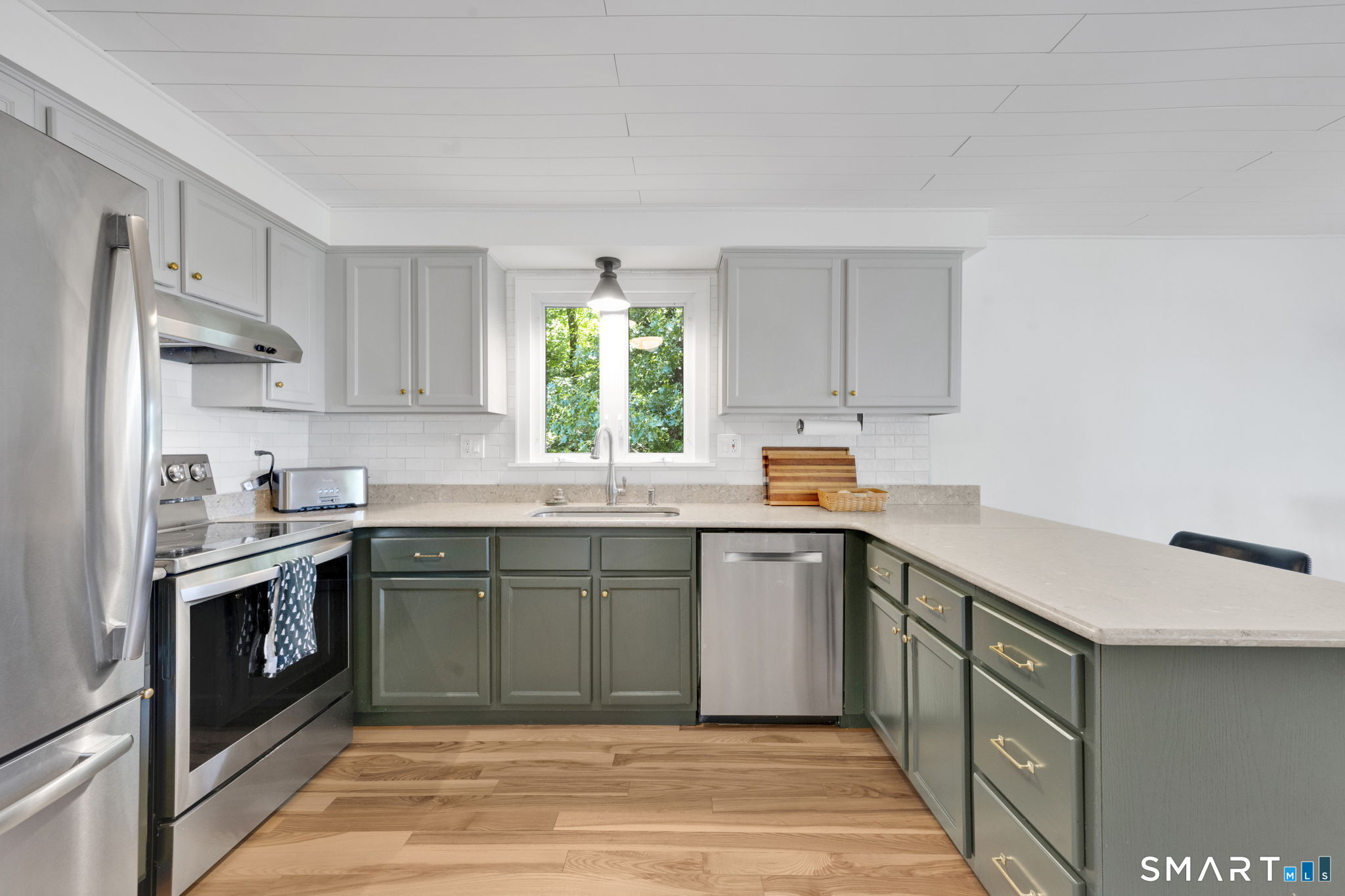 20 North Road East Granby CT 06026