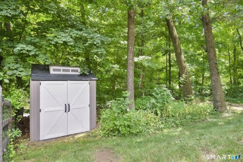 20 North Road East Granby CT 06026