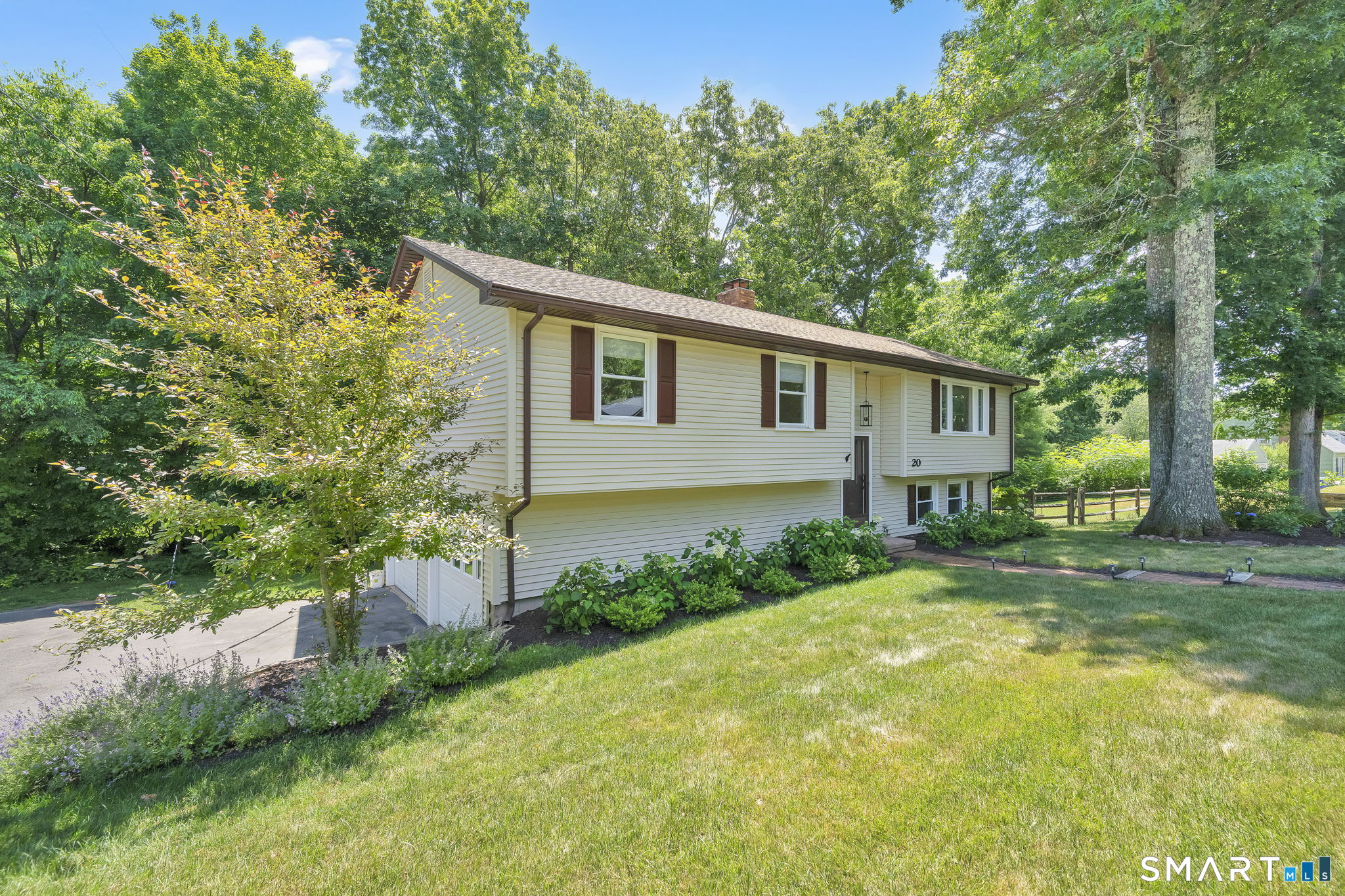 20 North Road East Granby CT 06026
