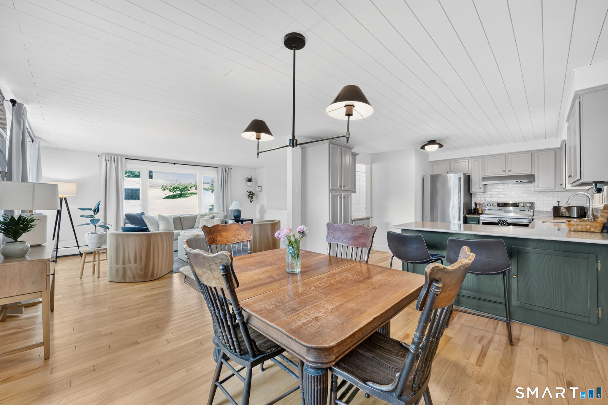 20 North Road East Granby CT 06026
