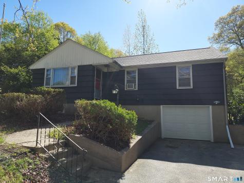 16 Carol Drive Montville CT 06382