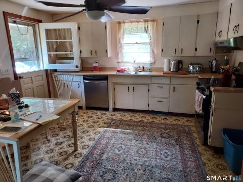 16 Carol Drive Montville CT 06382