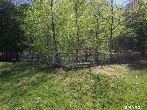 16 Carol Drive Montville CT 06382