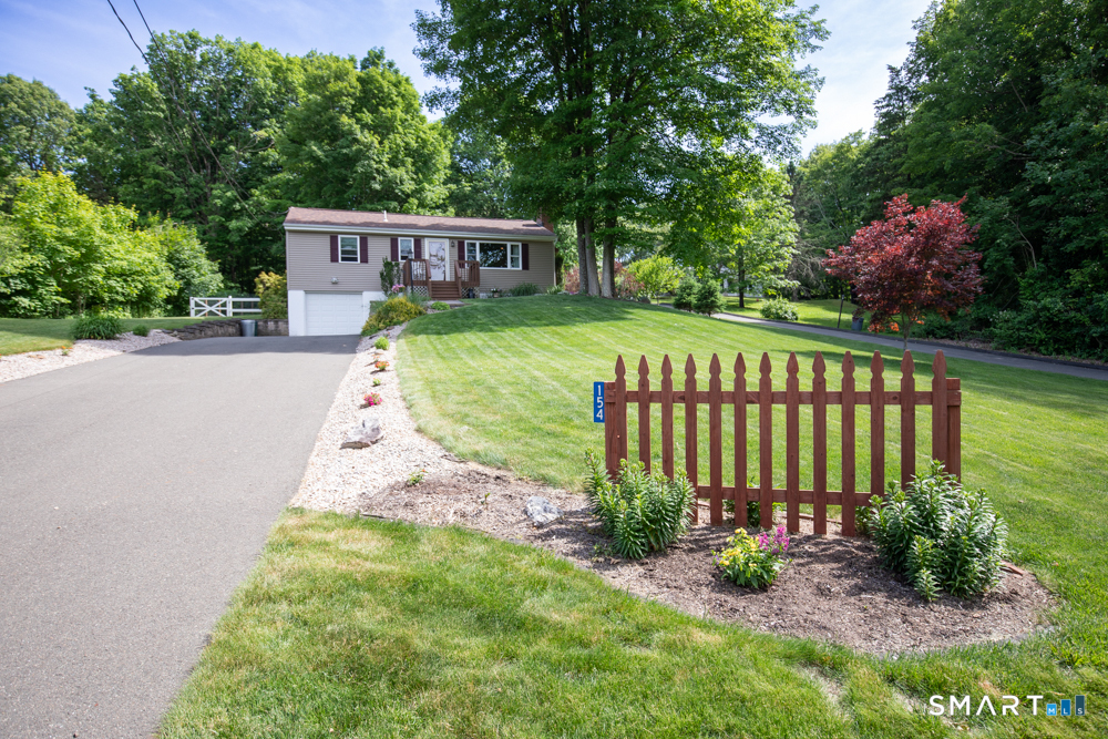 154 Meeting House Hill Road Durham CT 06422