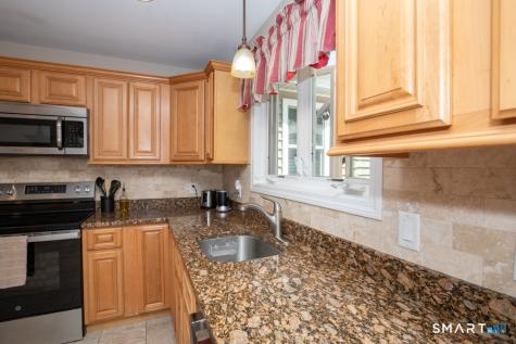154 Meeting House Hill Road Durham CT 06422