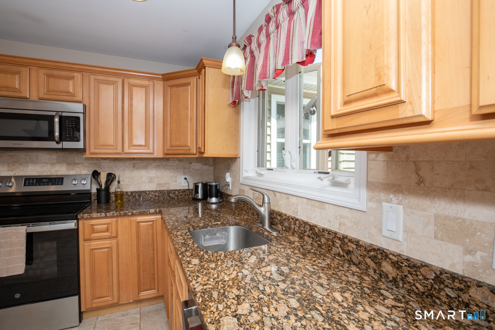 154 Meeting House Hill Road Durham CT 06422
