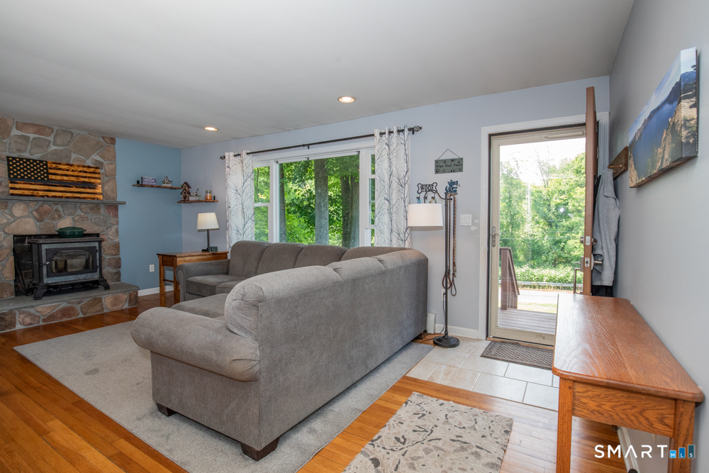 154 Meeting House Hill Road Durham CT 06422
