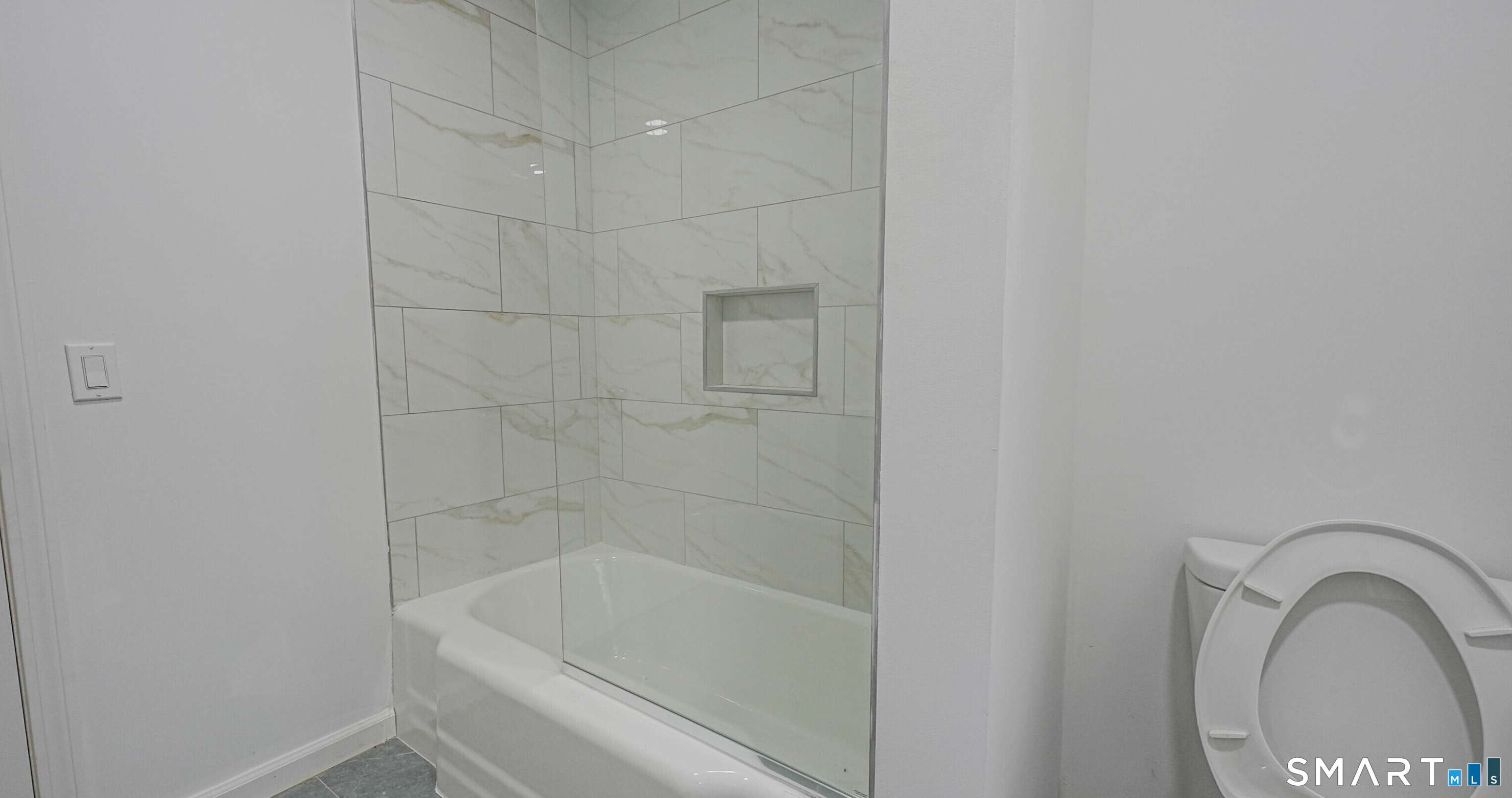 24 Sunfield Circle Waterbury CT 06708