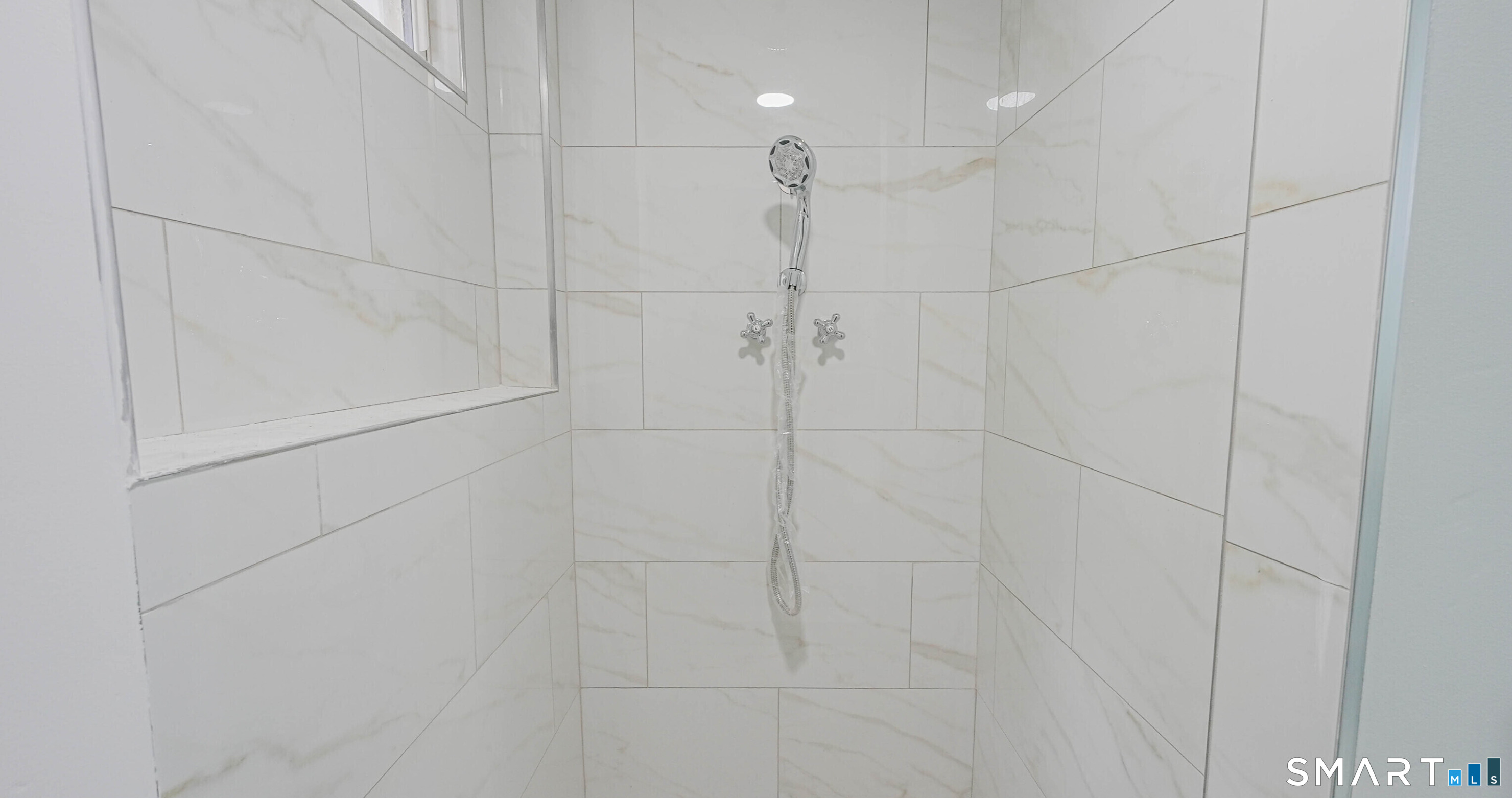 24 Sunfield Circle Waterbury CT 06708