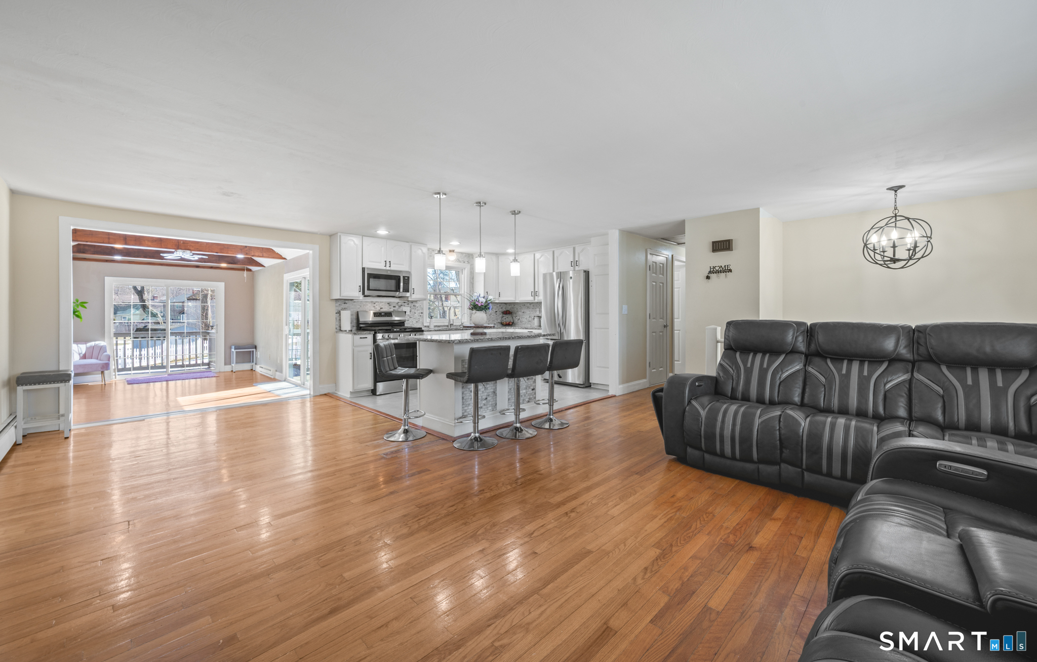 18 Crestwood Trail East Hartford CT 06118
