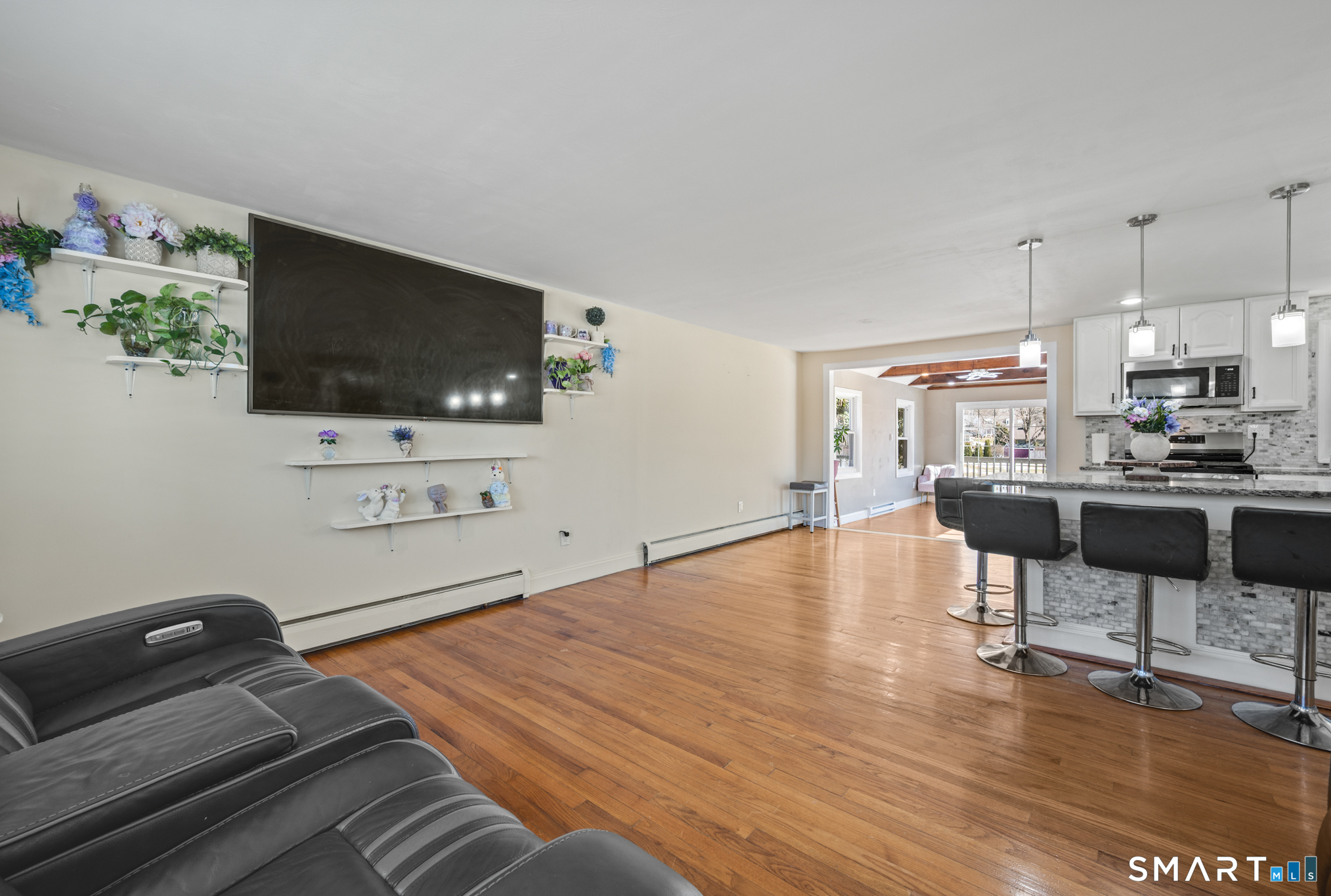 18 Crestwood Trail East Hartford CT 06118