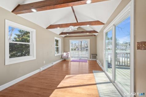 18 Crestwood Trail East Hartford CT 06118