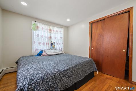 18 Crestwood Trail East Hartford CT 06118