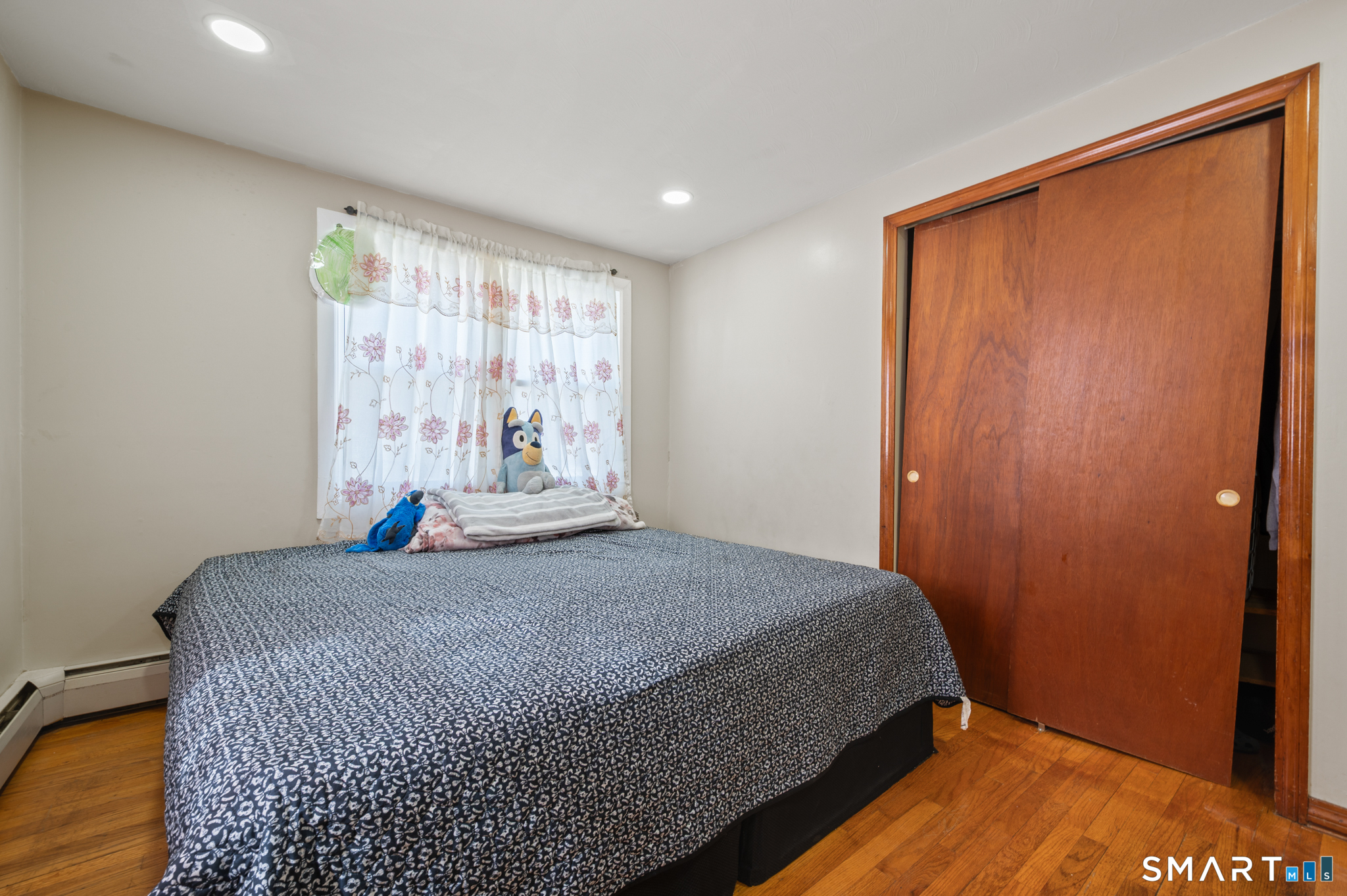 18 Crestwood Trail East Hartford CT 06118