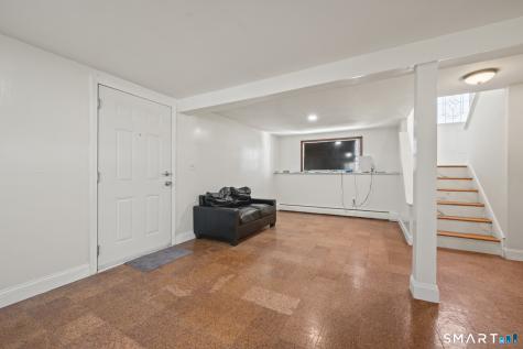 18 Crestwood Trail East Hartford CT 06118