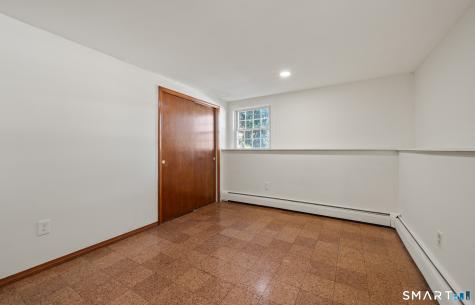 18 Crestwood Trail East Hartford CT 06118