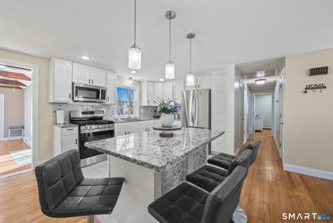 18 Crestwood Trail East Hartford CT 06118