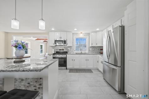 18 Crestwood Trail East Hartford CT 06118