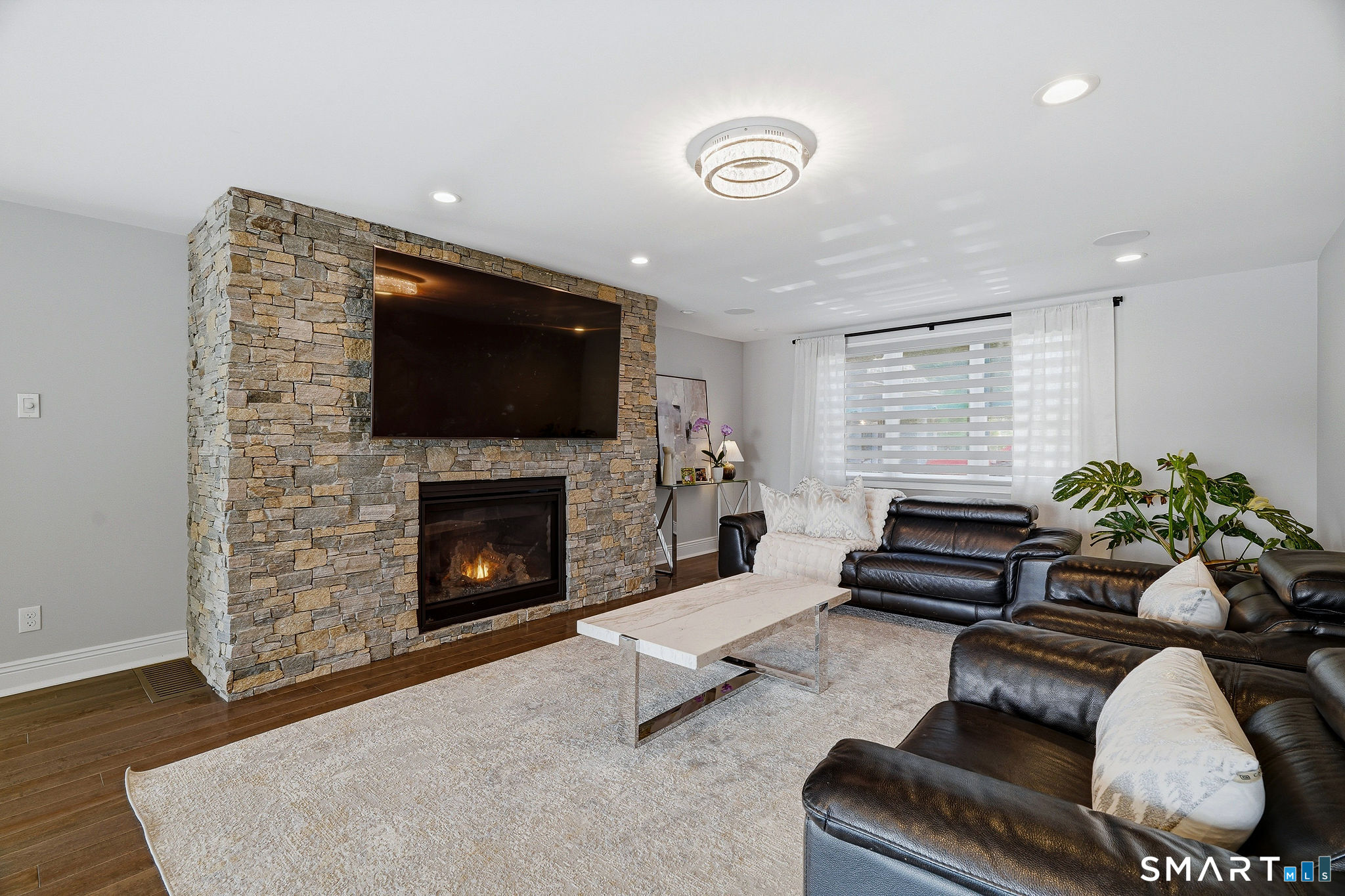 929 Pequot Avenue New London CT 06320