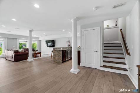 929 Pequot Avenue New London CT 06320