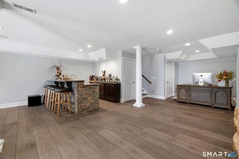 929 Pequot Avenue New London CT 06320