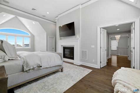 929 Pequot Avenue New London CT 06320