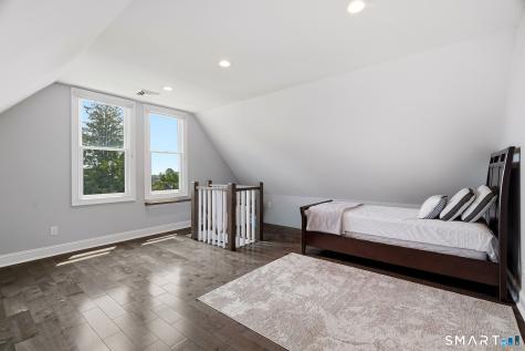 929 Pequot Avenue New London CT 06320