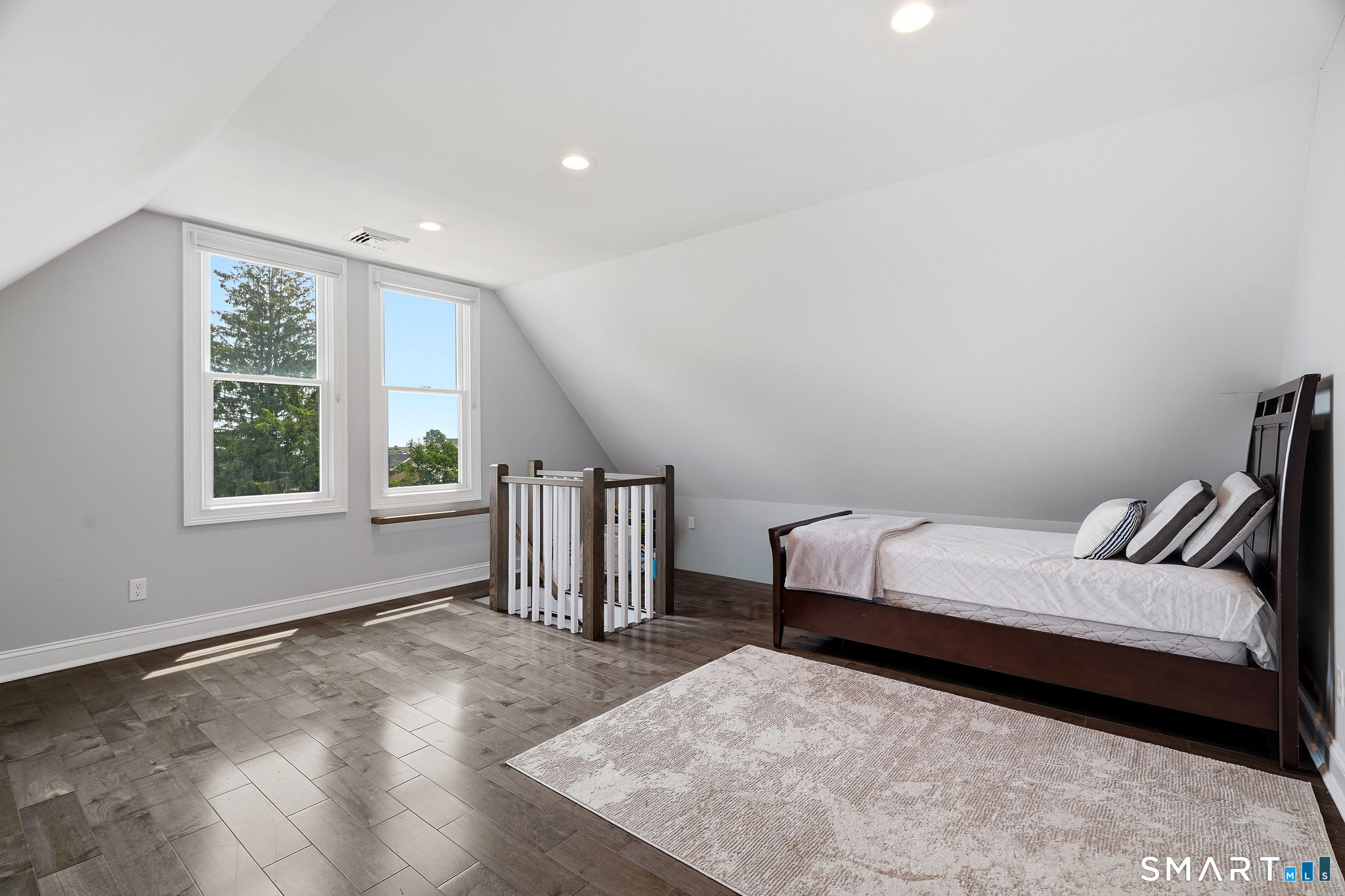 929 Pequot Avenue New London CT 06320