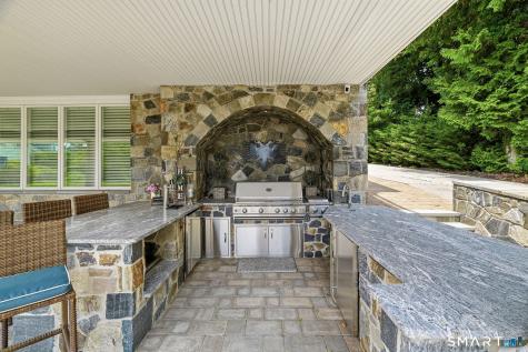 929 Pequot Avenue New London CT 06320