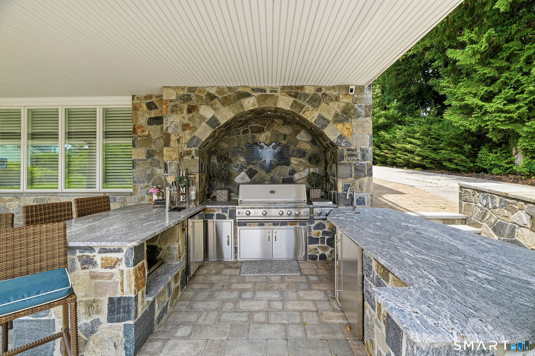 929 Pequot Avenue New London CT 06320