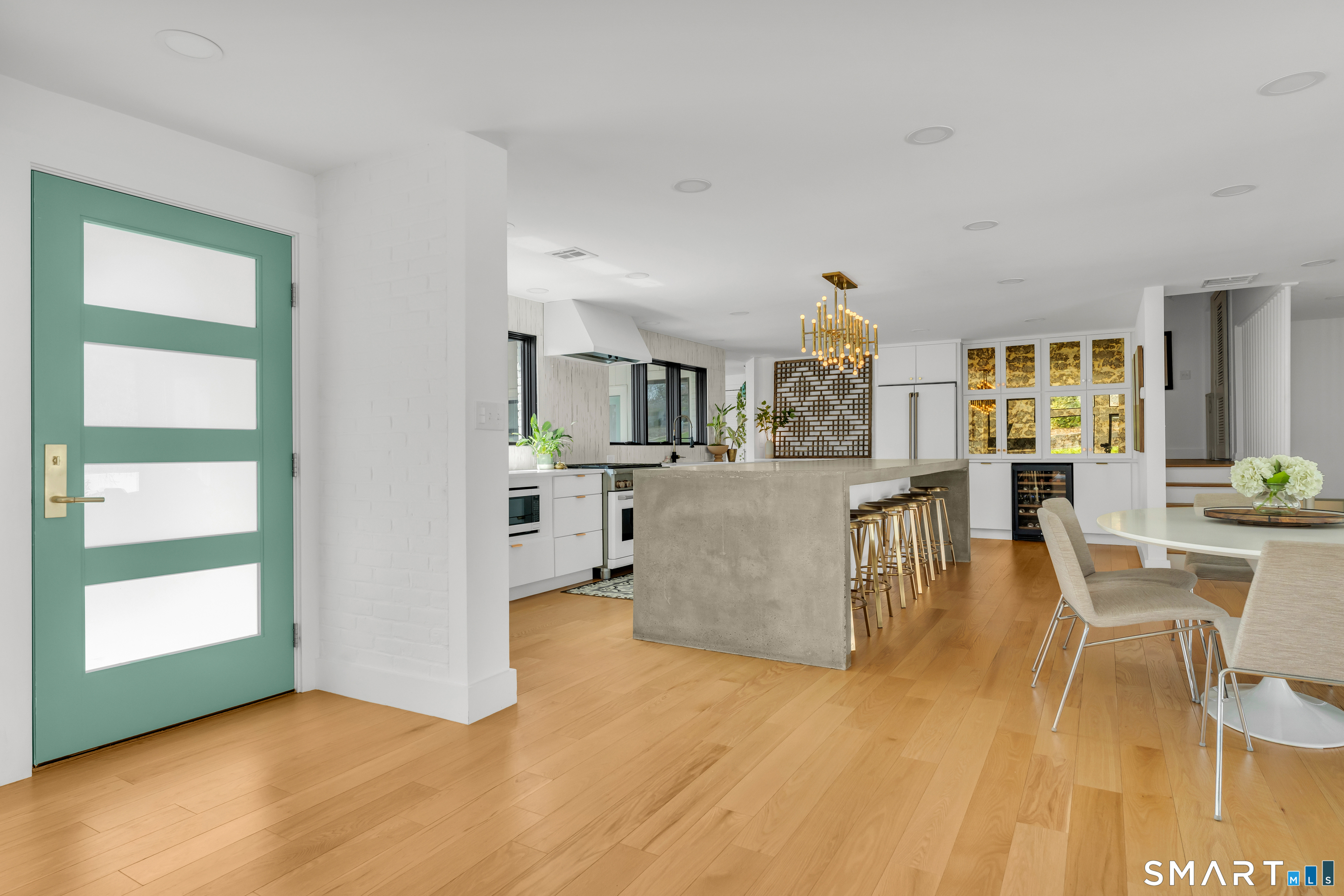5 Windsor Road North Haven CT 06473