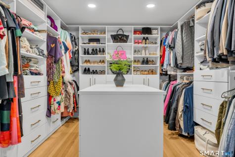 5 Windsor Road North Haven CT 06473