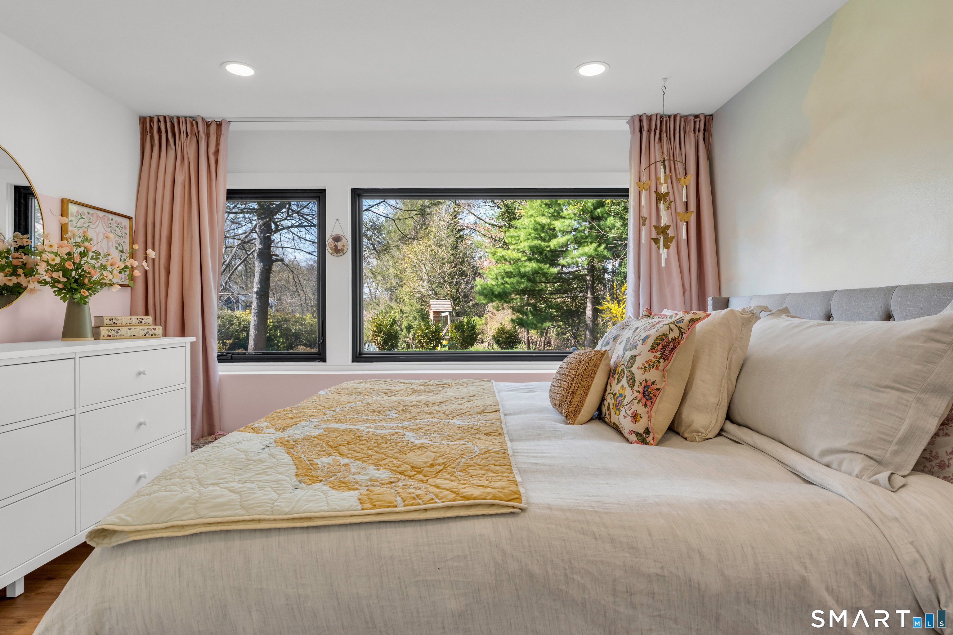 5 Windsor Road North Haven CT 06473