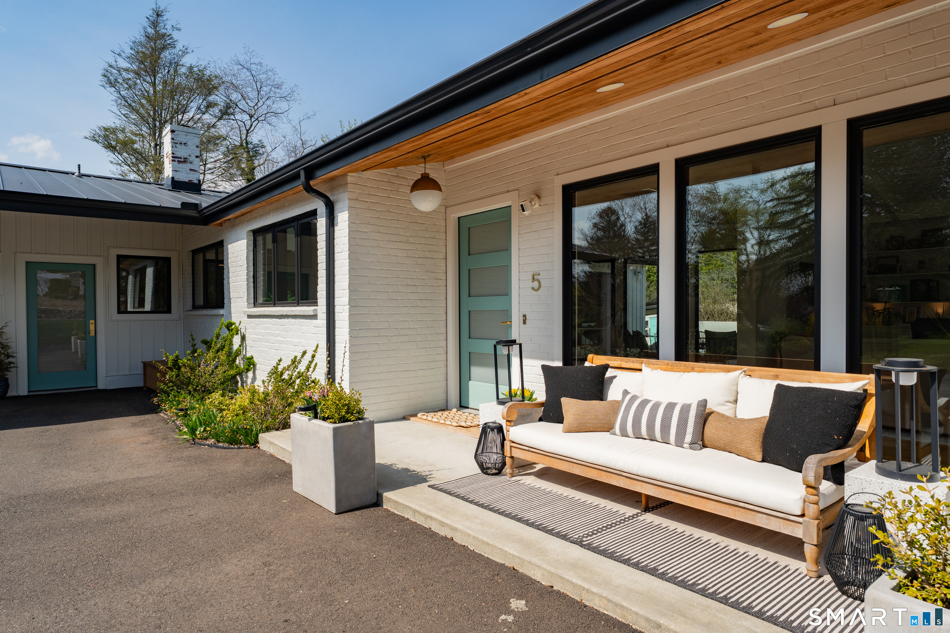 5 Windsor Road North Haven CT 06473