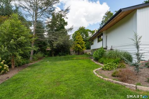 5 Windsor Road North Haven CT 06473