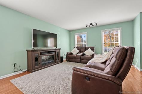 6 Elizabeth Lane Vernon CT 06066
