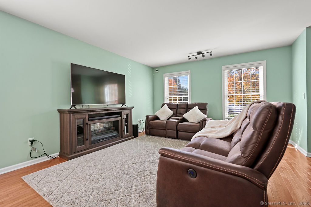 6 Elizabeth Lane Vernon CT 06066
