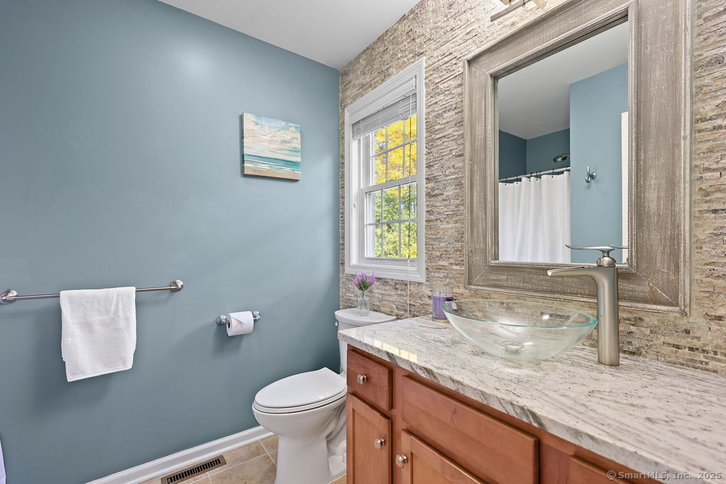 6 Elizabeth Lane Vernon CT 06066