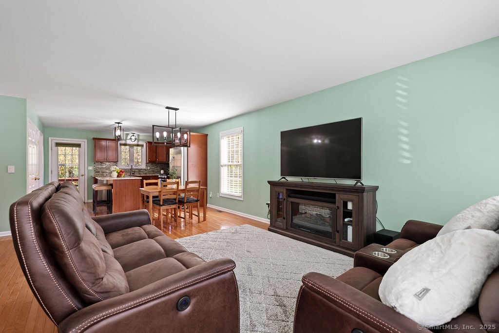 6 Elizabeth Lane Vernon CT 06066
