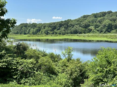 135 Middlesex Avenue Chester CT 06412