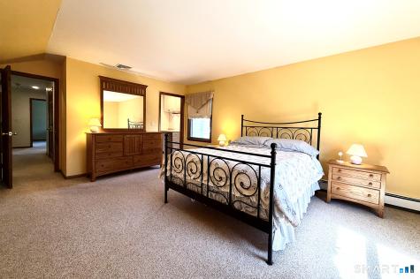 1822 Stratfield Road Fairfield CT 06825