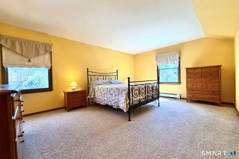 1822 Stratfield Road Fairfield CT 06825