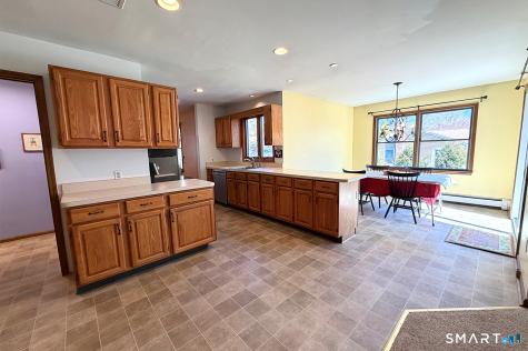 1822 Stratfield Road Fairfield CT 06825