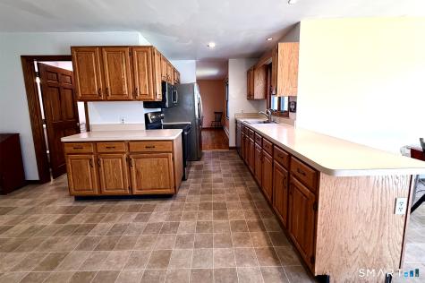 1822 Stratfield Road Fairfield CT 06825