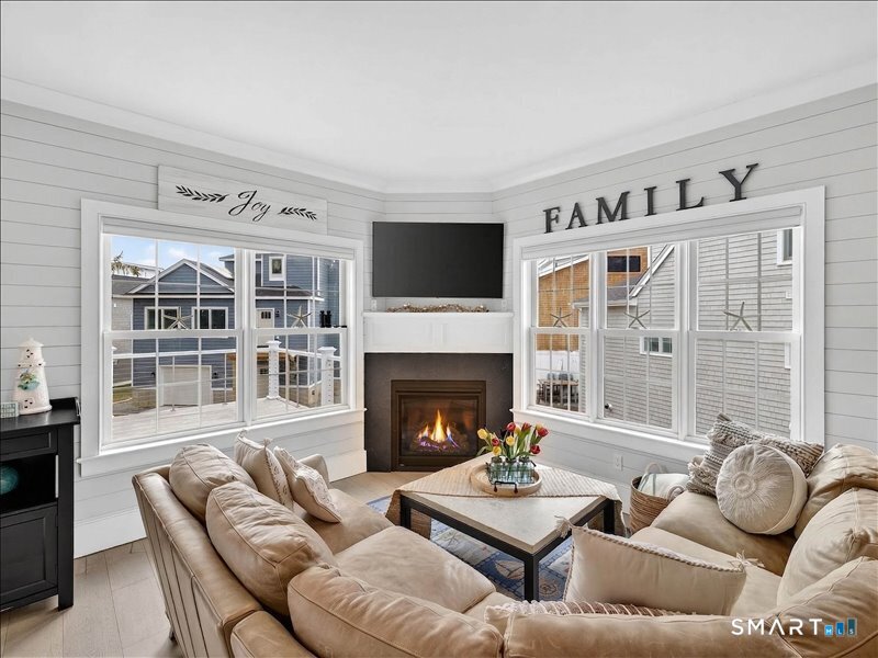27 Jerome Road New London CT 06320