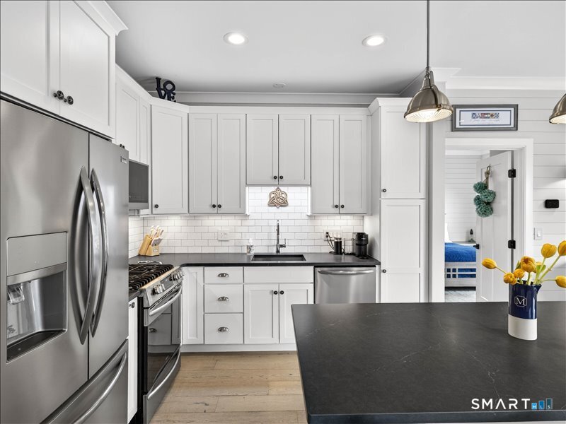 27 Jerome Road New London CT 06320