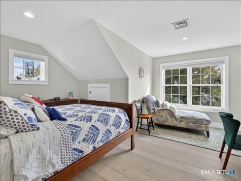 27 Jerome Road New London CT 06320