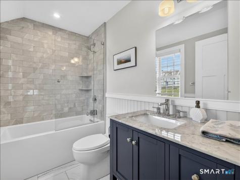 27 Jerome Road New London CT 06320