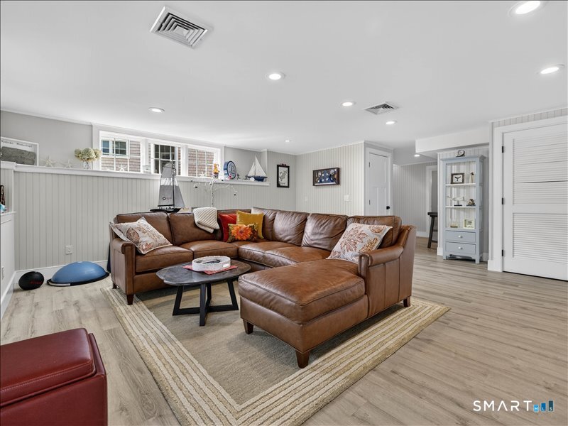 27 Jerome Road New London CT 06320